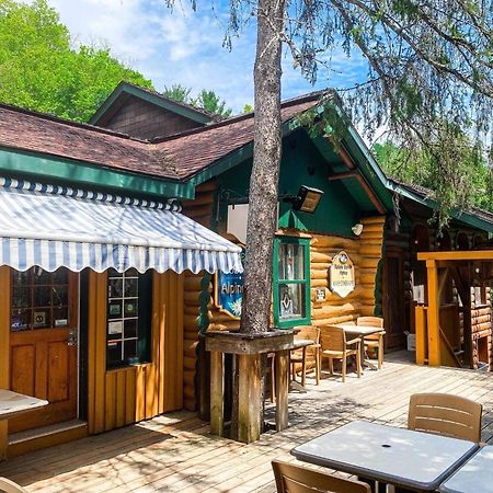Chalet Alpine Sainte-Adèle المظهر الخارجي الصورة