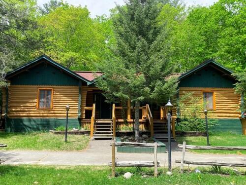 Chalet Alpine Sainte-Adèle المظهر الخارجي الصورة