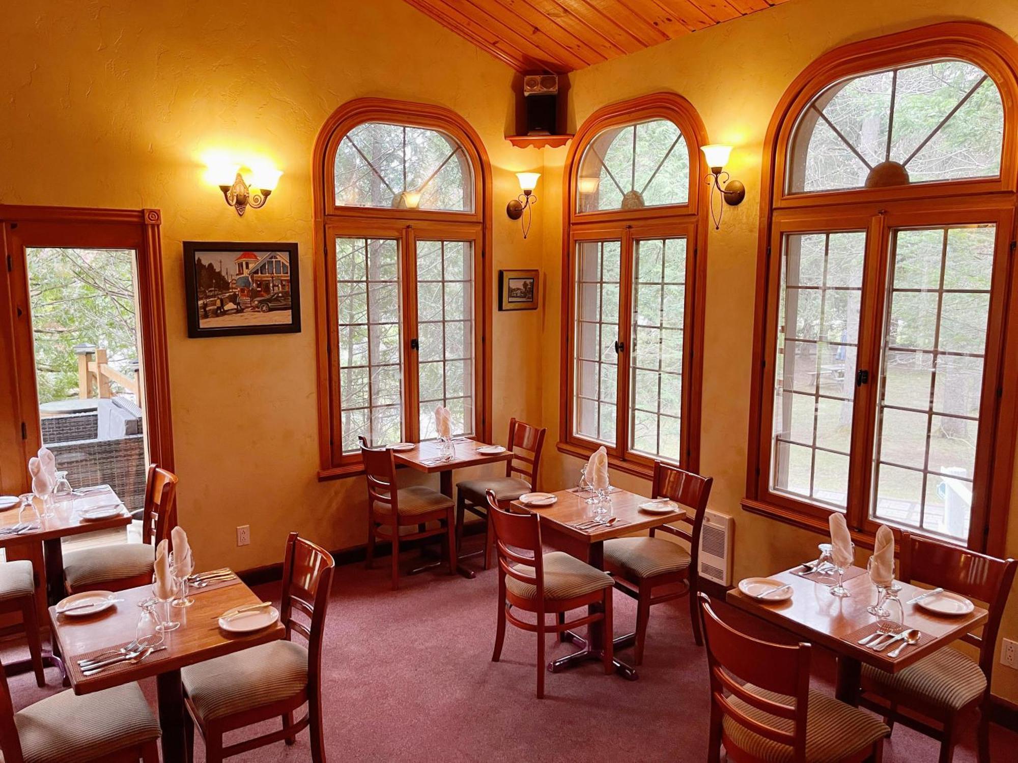 Chalet Alpine Sainte-Adèle المظهر الخارجي الصورة